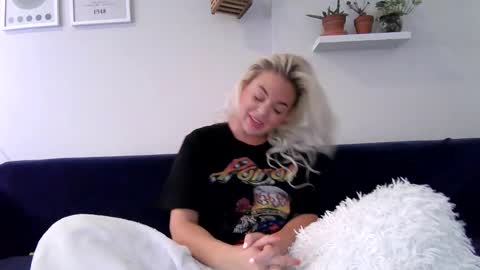 Badblondebunny online show from February 2026 12:39:01 AM