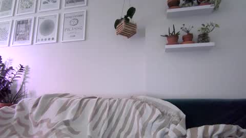 Snapshot of evillers1 chatting on May 2026 01:03:02 AM Badblondebunny online show from May 2026 01:03:02 AM