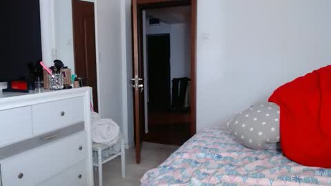 Snapshot of evolett chatting on February 2026 05:28:02 AM ONLYFANS There are legends that in this room all your wishes can come true Private is Open online show from February 2026 05:28:02 AM