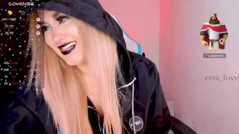 evva_foxxy online show from October 2025 03:36:01 PM