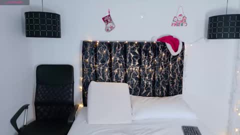 evvaa_moon online show from December 2025 12:22:01 PM