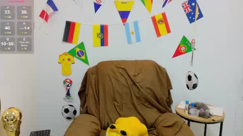 Snapshot of evvaa_moon chatting on June 2026 12:41:02 PM evvaa_moon online show from June 2026 12:41:02 PM
