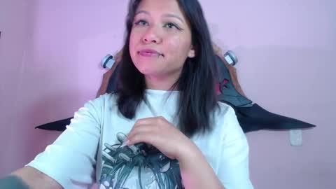 Im Evy online show from November 2025 02:27:01 PM