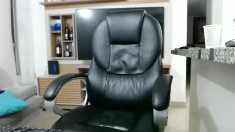 Snapshot of exotic_dude chatting on June 2026 06:52:02 AM camilo online show from June 2026 06:52:02 AM