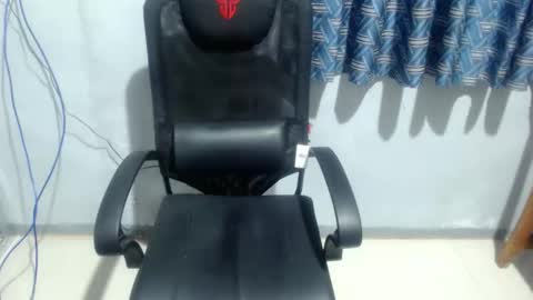 Breanna online show from December 2025 07:09:01 PM