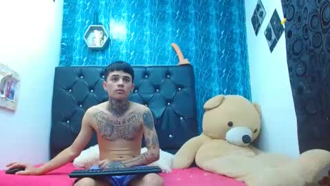 exotichot_couple online show from March 2025 07:06:02 PM