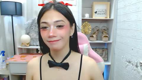 exotictssavie online show from November 2025 04:33:02 AM