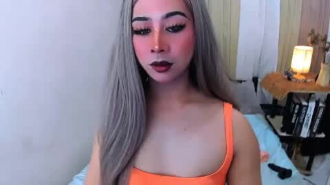 Snapshot of expensive_elise chatting on May 2026 04:15:02 PM expensive_elise online show from May 2026 04:15:02 PM