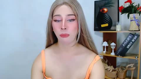 Snapshot of expensive_elise chatting on May 2026 06:41:02 AM expensive_elise online show from May 2026 06:41:02 AM