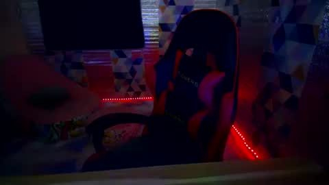 expensive_ruby online show from May 2026 05:06:01 PM