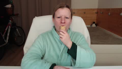 Snapshot of exponentex5 chatting on December 2024 05:45:02 PM Crystal online show from December 2024 05:45:02 PM