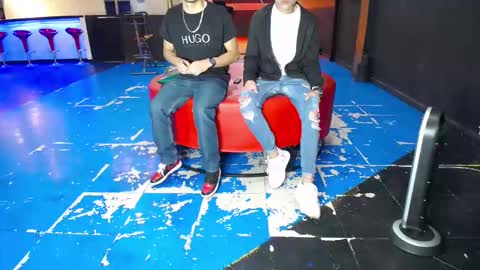 extrangers online show from November 2025 01:12:02 PM