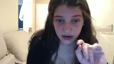 Snapshot of eyecandybella chatting on November 2025 10:42:02 PM Izabella online show from November 2025 10:42:02 PM