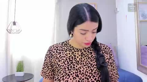      online show from November 2025 06:07:01 PM