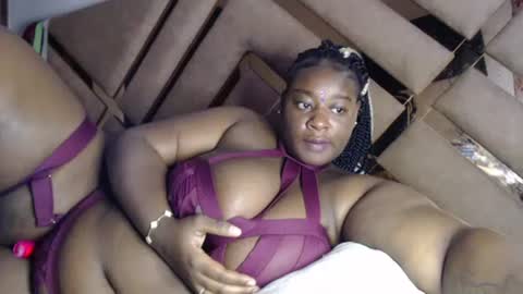 eyshaexotii online show from September 2025 02:28:01 PM