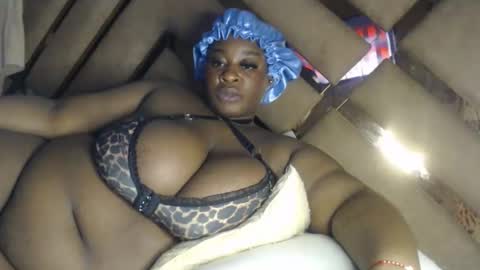 eyshaexotii online show from November 2025 02:44:02 AM