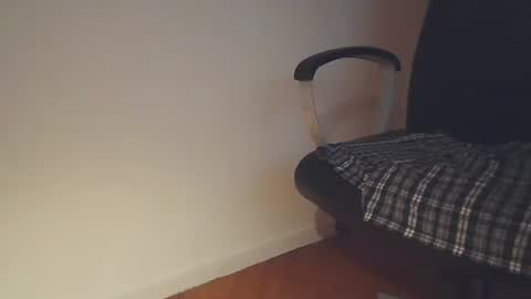 Snapshot of ezcoda chatting on December 2024 04:58:02 AM EZCODA online show from December 2024 04:58:02 AM