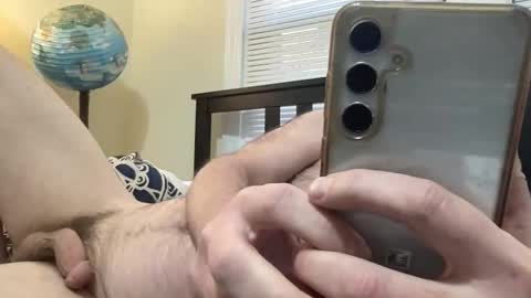 Snapshot of ezrandomguy chatting on May 2026 02:46:01 PM ezrandomguy online show from May 2026 02:46:01 PM