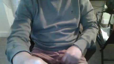 Snapshot of f2004_ chatting on April 2026 03:19:02 PM f2004_ online show from April 2026 03:19:02 PM