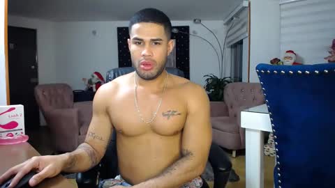 Snapshot of fabilatindick20 chatting on December 2024 10:35:02 AM Fabian online show from December 2024 10:35:02 AM