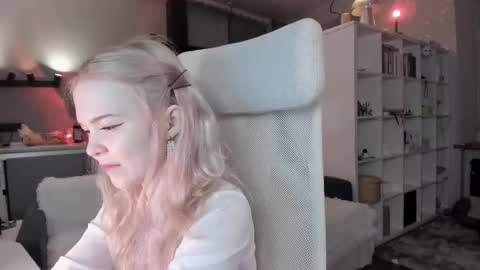 Snapshot of fairy_casey chatting on March 2025 02:26:02 AM fairy_casey online show from March 2025 02:26:02 AM