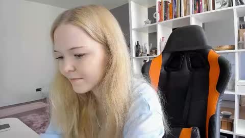 Snapshot of fairy_casey chatting on September 2025 01:11:02 PM fairy_casey online show from September 2025 01:11:02 PM