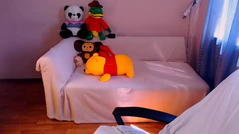 Elli  online show from July 2026 11:37:02 AM