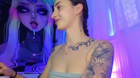 Snapshot of fairy_squirt chatting on July 2026 04:32:02 PM Marrie online show from July 2026 04:32:02 PM