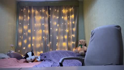 Ilona online show from January 2025 01:14:01 PM