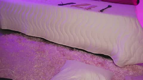 Sara  REMEMBER TO LEAVE A THUMB UP online show from April 2026 04:29:01 AM