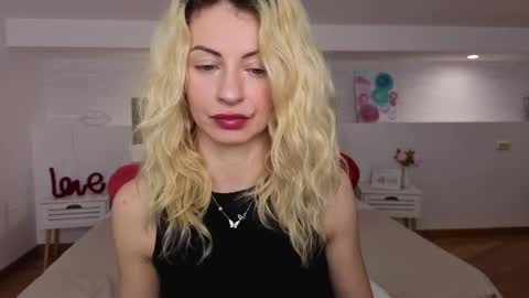 Snapshot of fallen_ange1l chatting on May 2026 02:04:01 PM fallen_ange1l online show from May 2026 02:04:01 PM