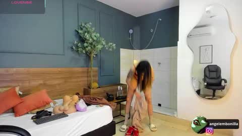 Megan    630  1330 -5 online show from November 2025 12:15:01 PM