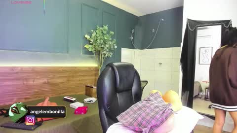 Snapshot of fallen_angel999777 chatting on March 2026 11:24:01 AM Megan 630 1330 -5 online show from March 2026 11:24:01 AM