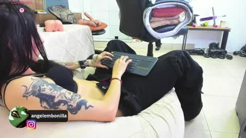 Snapshot of fallen_angel999777 chatting on April 2026 01:52:02 PM Megan 630 1330 -5 online show from April 2026 01:52:02 PM