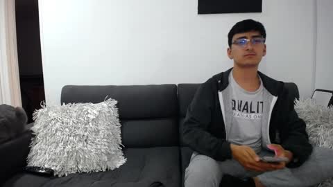 Snapshot of fallgays chatting on January 2025 02:56:02 AM FallGays online show from January 2025 02:56:02 AM