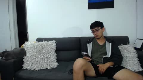 Snapshot of fallgays chatting on January 2025 12:17:02 AM FallGays online show from January 2025 12:17:02 AM