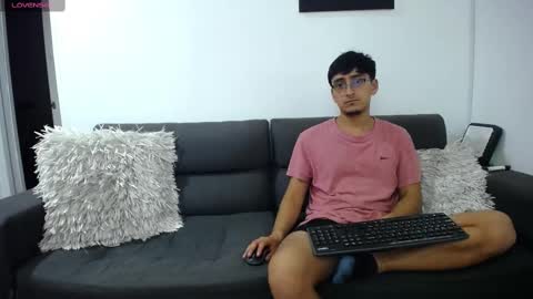 Snapshot of fallgays chatting on March 2025 01:23:01 AM FallGays online show from March 2025 01:23:01 AM