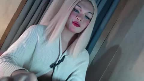DANIELLA - DONT FORGET TO GIVE ME A THUMBSU UP online show from March 2026 12:10:02 PM