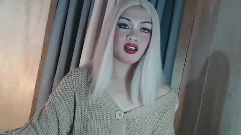 DANIELLA - DONT FORGET TO GIVE ME A THUMBSU UP online show from April 2026 10:54:01 AM