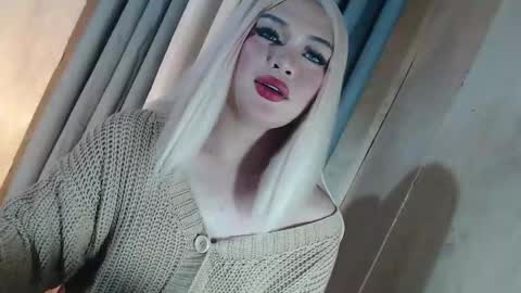 DANIELLA - DONT FORGET TO GIVE ME A THUMBSU UP online show from May 2026 10:48:02 PM