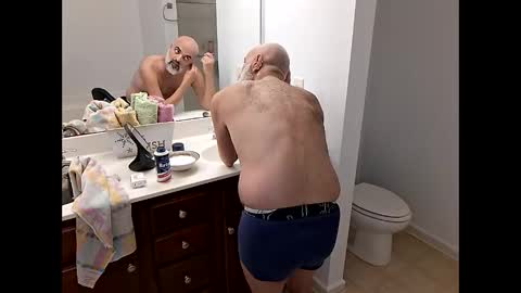 Snapshot of fantazy_island chatting on November 2025 06:08:01 PM mike anglo online show from November 2025 06:08:01 PM