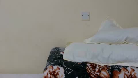 Snapshot of fantee_eeh chatting on May 2026 01:25:02 AM pretty slim online show from May 2026 01:25:02 AM