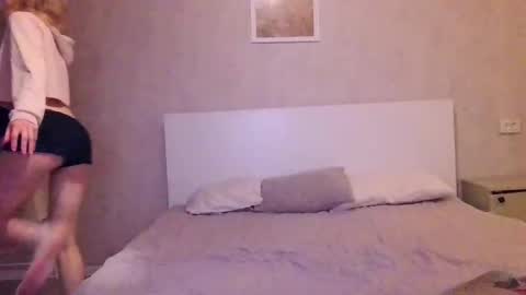 Kira online show from December 2024 11:02:01 PM