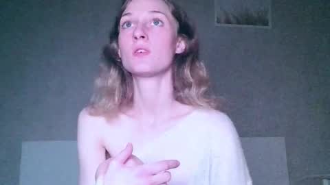 Kira online show from September 2025 05:47:02 PM