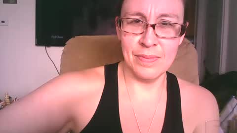 Snapshot of fapqueenc17 chatting on December 2024 06:16:01 PM Scarlett online show from December 2024 06:16:01 PM