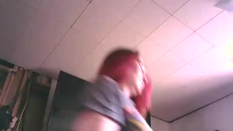 Snapshot of fapqueenc17 chatting on March 2025 05:43:02 PM Scarlett online show from March 2025 05:43:02 PM