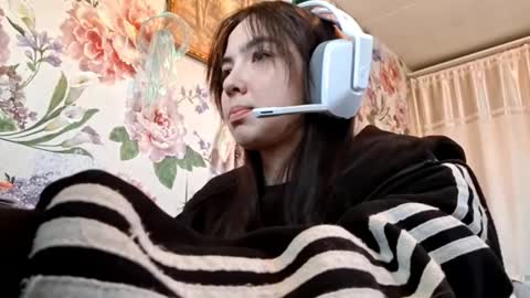 Snapshot of farahdinco chatting on January 2026 07:13:02 AM Alex online show from January 2026 07:13:02 AM