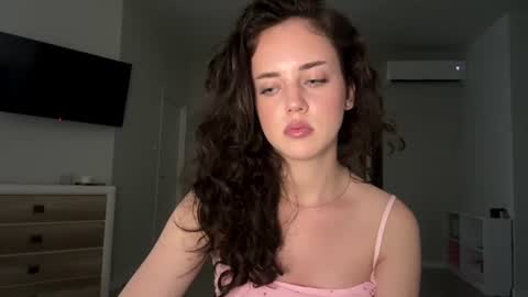 Snapshot of farrahburde chatting on July 2026 01:04:02 PM Mia online show from July 2026 01:04:02 PM