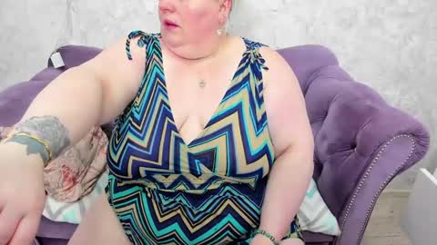 Snapshot of fashiona chatting on January 2025 03:14:01 AM fashiona online show from January 2025 03:14:01 AM