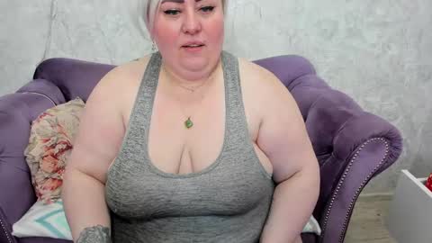 Snapshot of fashiona chatting on February 2025 07:57:02 AM fashiona online show from February 2025 07:57:02 AM
